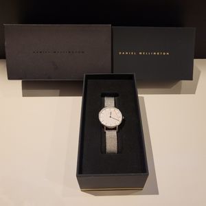 Daniel Wellington Petite Sterling 28mm